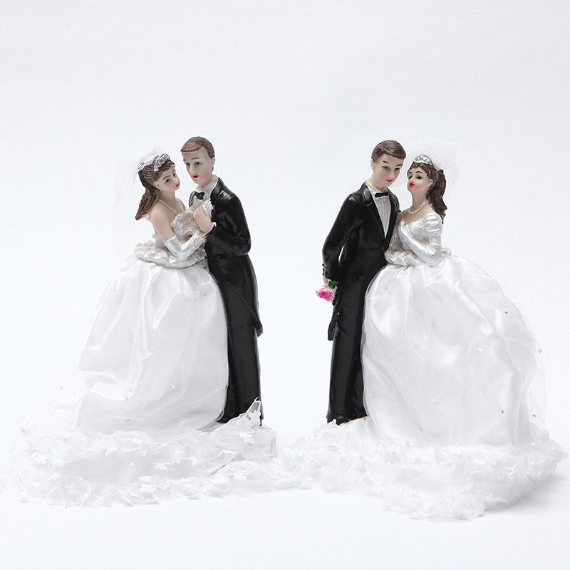 Romantic Couple Western Wedding Resin Ornament