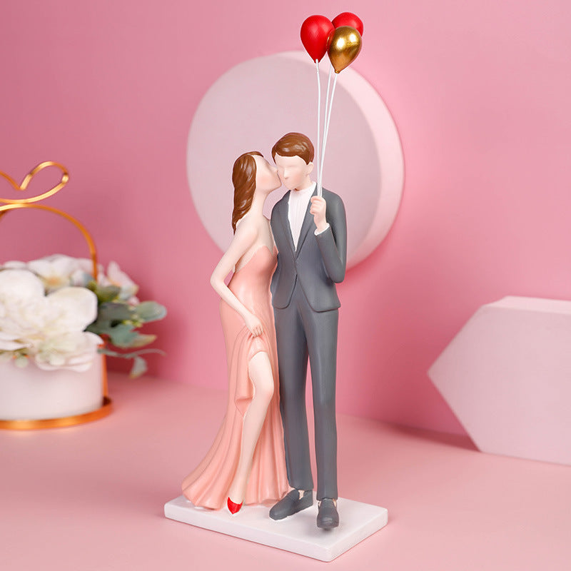 Creative Resin Lover Kiss Sweetheart Statues – Romantic Sculpture Gift & Home Decoration