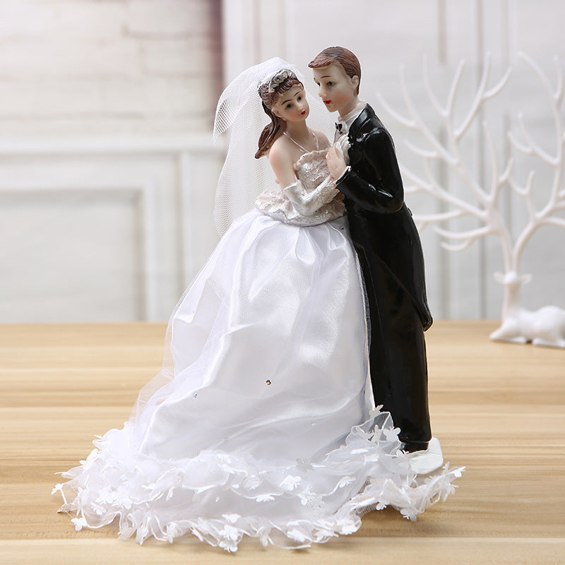 Romantic Couple Western Wedding Resin Ornament