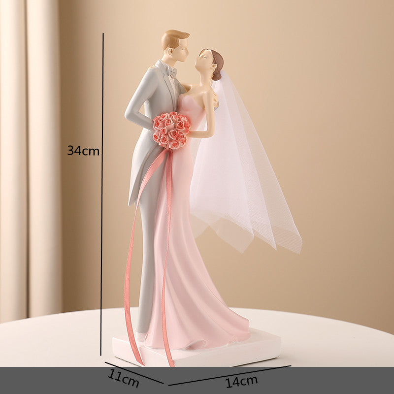 Resin Couple Romantic Statue Anniversary & Engagement Gifts, Wedding Ornaments