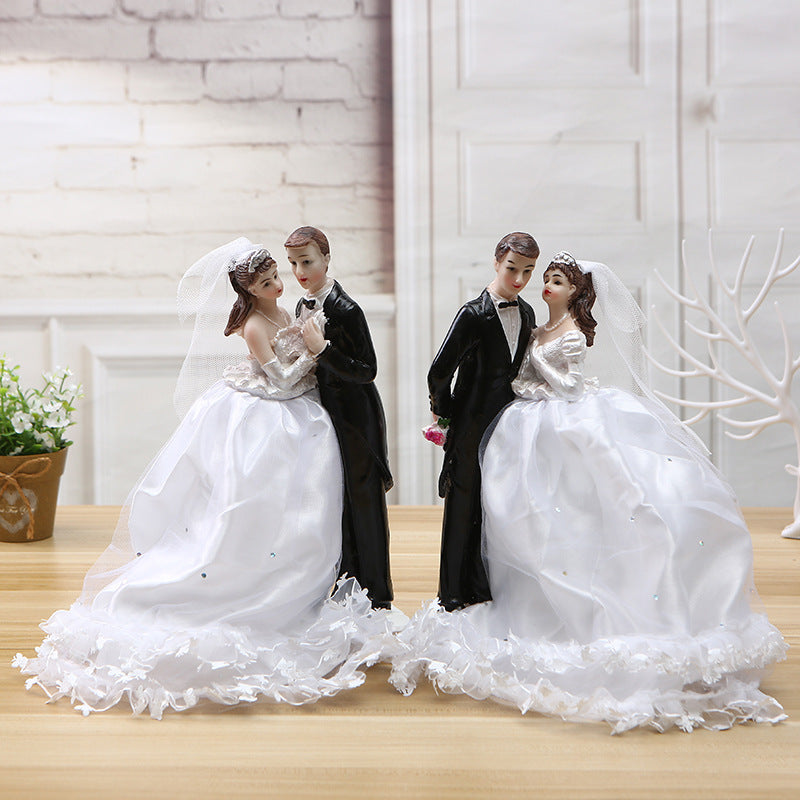 Romantic Couple Western Wedding Resin Ornament