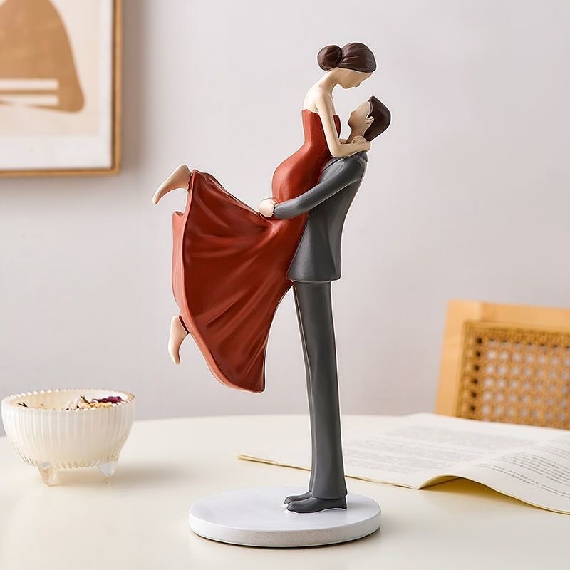 Couple Love Romantic Warm Hug Figurine Statue – Perfect Valentine Gift & Elegant Home Decoration