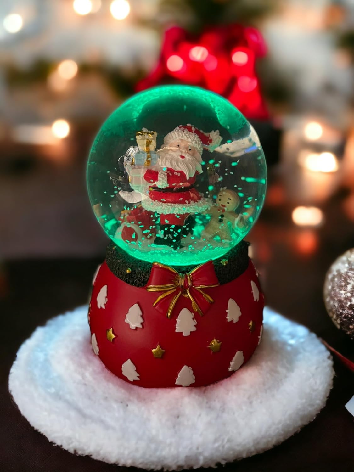 Christmas Crystal Ball Senta Claus Holding Gift Creative Music Box Decoration