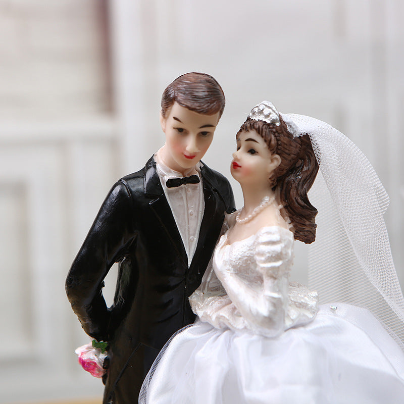 Romantic Couple Western Wedding Resin Ornament