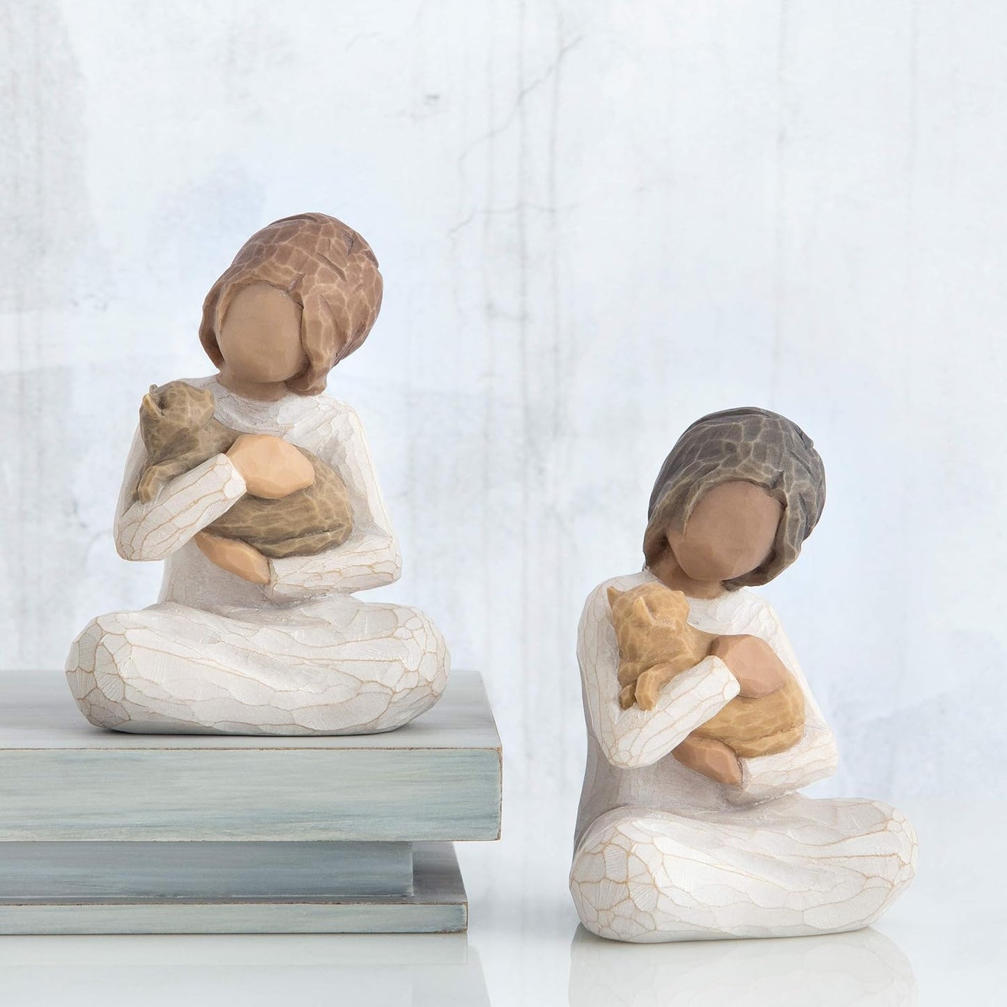 Home Girl Resin Statue Decoration