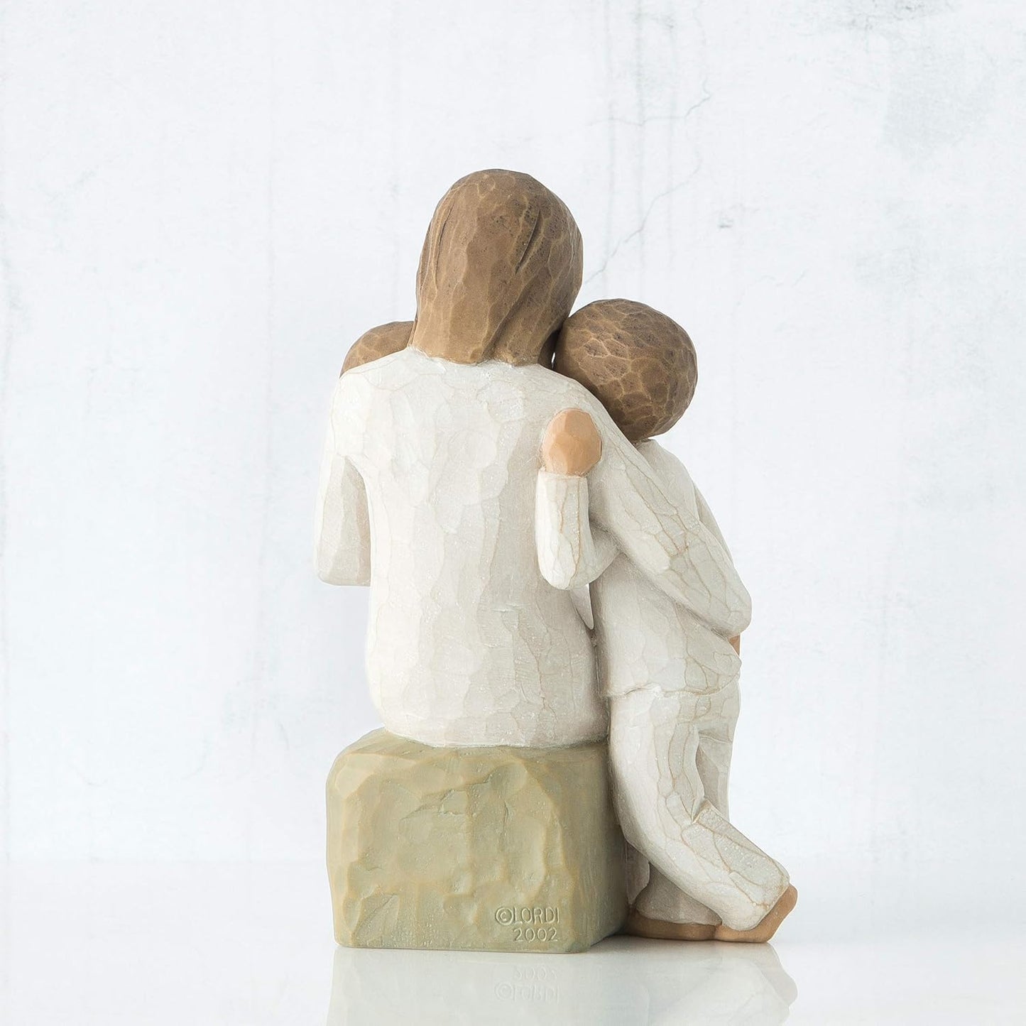 Statue en résine de Willow Tree représentant une mère et sa fille de style nordique