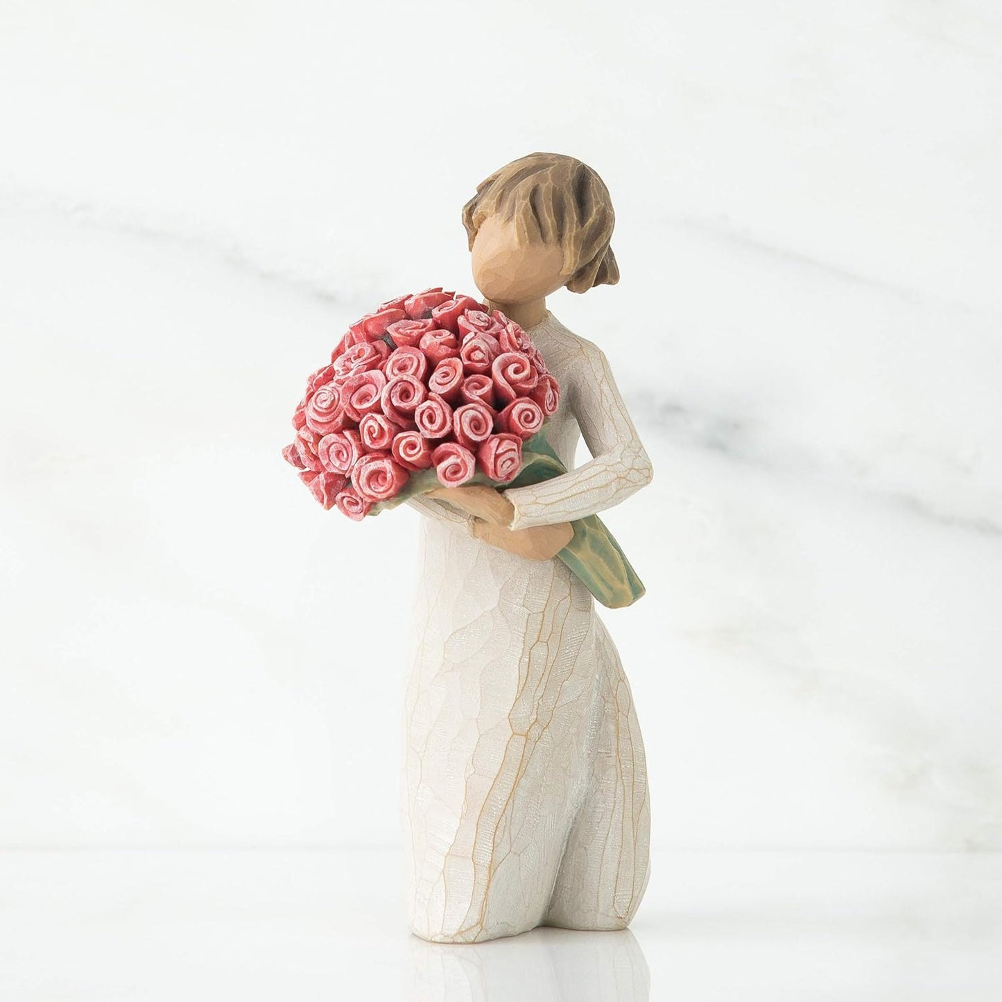 Resin Girl Holding Flowers Statue Decoration