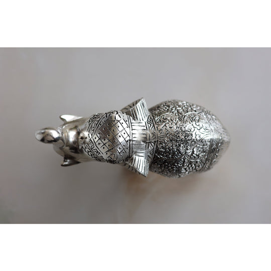 Aluminium Elephants With Dark Embosed Silver Finish Design, Home Decor