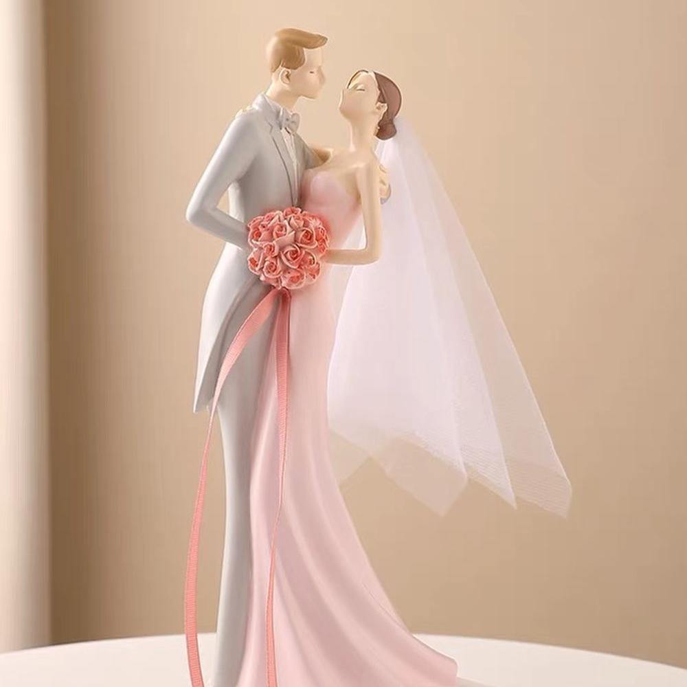 Resin Couple Romantic Statue Anniversary & Engagement Gifts, Wedding Ornaments