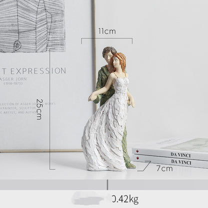 Romantic Couple Men and Women Resin Crafts – Elegant Wedding & Home Ornaments