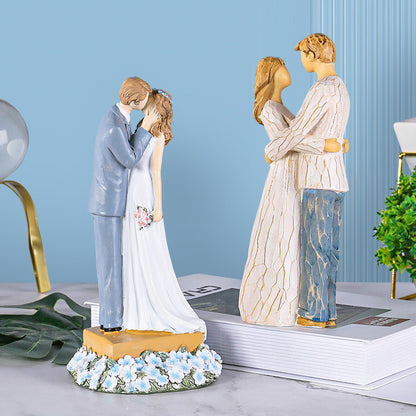 Bride & Groom Romentic Kissing Resin Figurine Wedding & Anniversary Gift