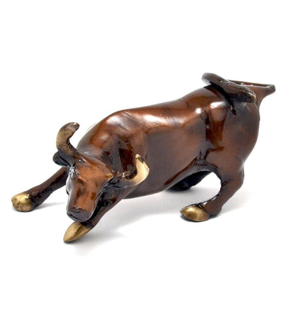 Brown Brass charging bull statue Animal Figurines