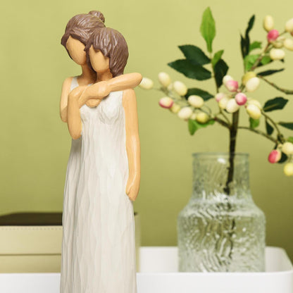 Resin Mother Daughter Hugging Heart Figurines Ornament